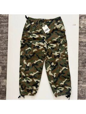 KBB Women’s Camo Pants Size M